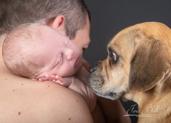 Babyshooting mit Hund, Jana Bath 2020